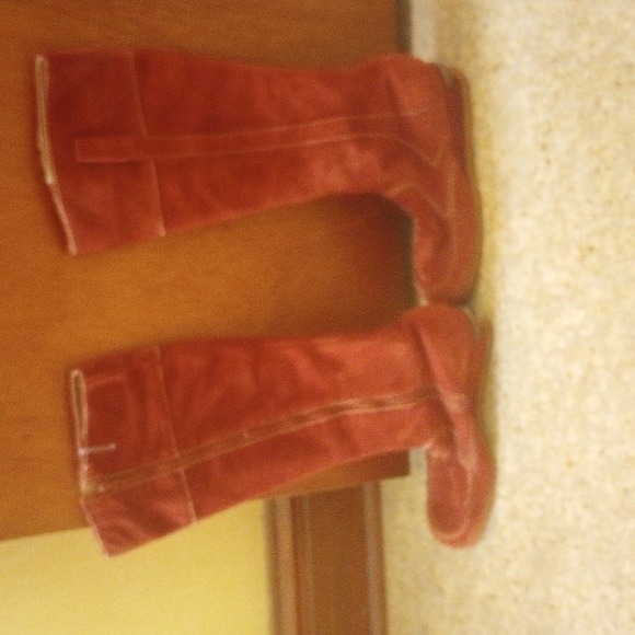 Rust colored Capezio boots - Picture 3 of 7